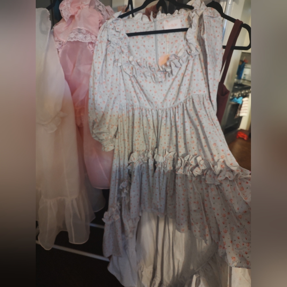 SOLD Selkie M Chateau Rose Jardin